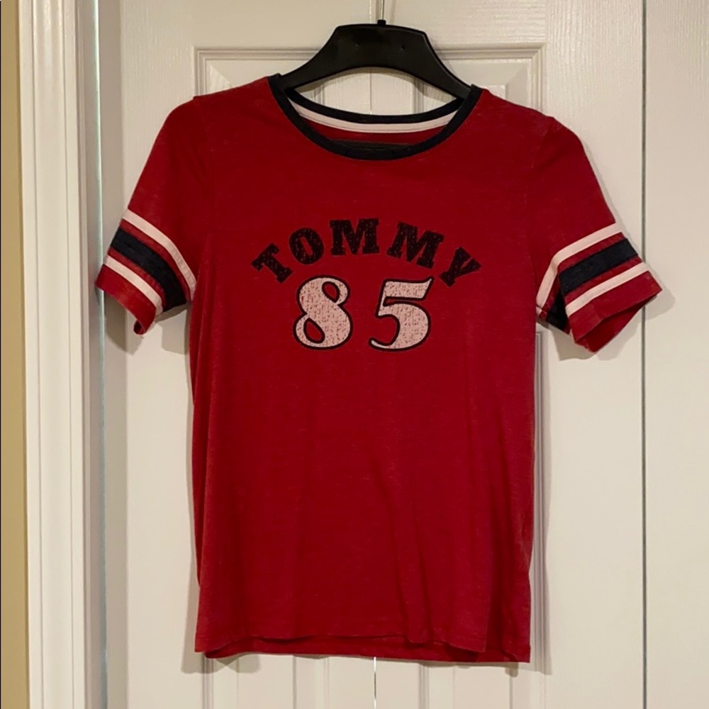 Worn once TOMMY Tshirt